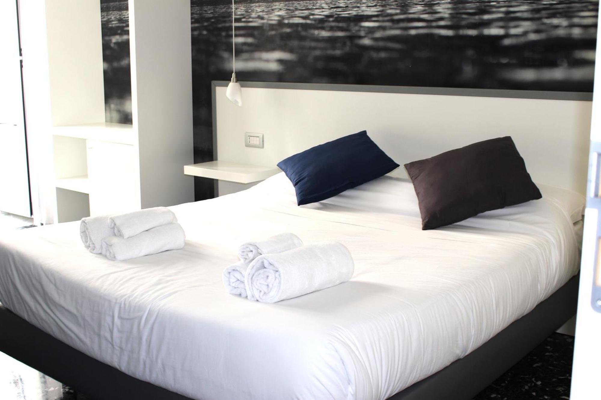 Beverello Rooms Неаполь Экстерьер фото