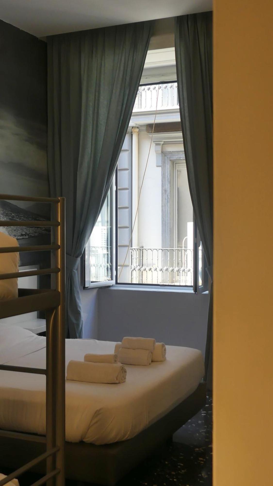 Beverello Rooms Неаполь Экстерьер фото
